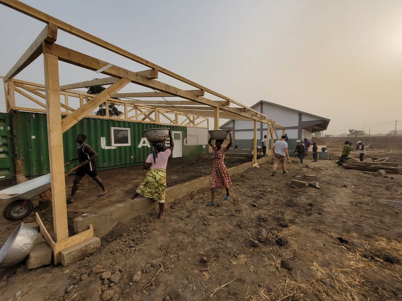 Togo Bodenvorbereitung 111.jpg